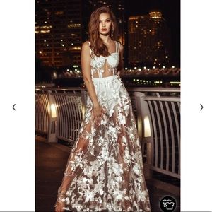 Elegant White Floral Maxi Dress